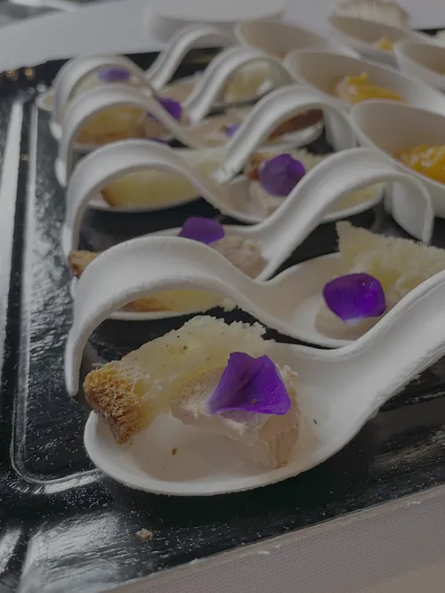 Brioche au foie gras et confiture de violette, une spécialité Da Fabio